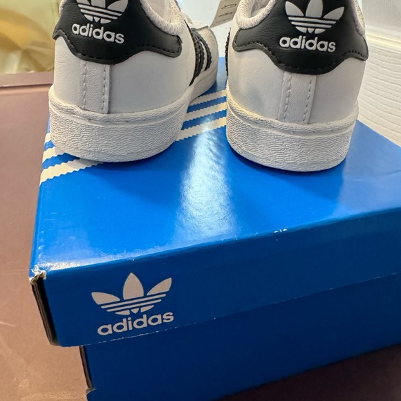 BNIB Adidas Superstar EL I Toddler size 6k - Picture 4 of 6